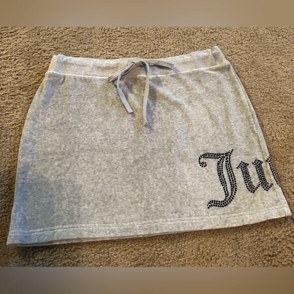 JUICY NWT HEATHER POWDER GREY Poly/Cotton APPLIQUÉ  BLACK - Picture 1 of 14